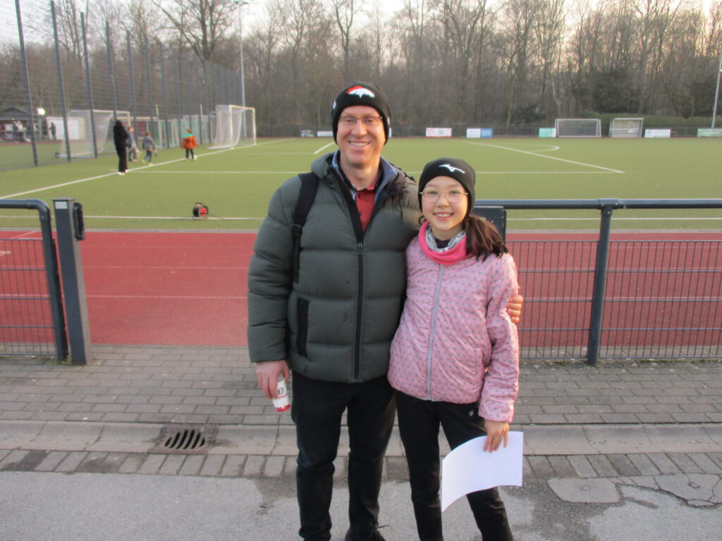 Selena Pozza mit ihrem Vater (Bild:Bruno Krüger)