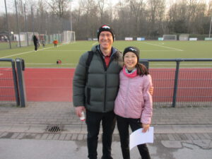 Selena Pozza mit ihrem Vater (Bild:Bruno Krüger)