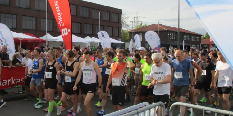 Start des 10km-Lauf (Foto: Bruno Krüger)